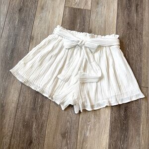 🛍️ 100% Polyester lining Shorts with removable belt Size M